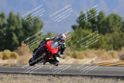 media/Nov-06-2022-SoCal Trackdays (Sun) [[208d2ccc26]]/Turn 7 Set 2 (1050am)/